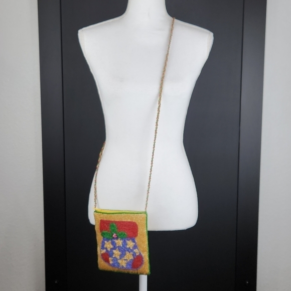 Vintage C Marie Style Glass Beaded Cross Body Christmas Purse - Picture 2 of 8